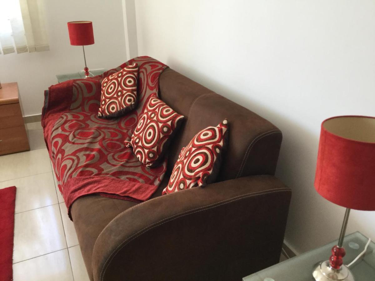Poolside 2 Bedroom Apt, Paphos Riviera, Universal Area Luaran gambar